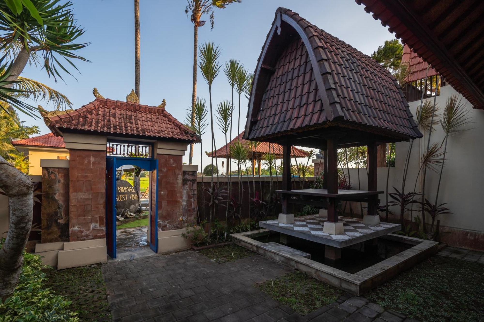 Nirmala Guest House Surf Керамас Екстериор снимка